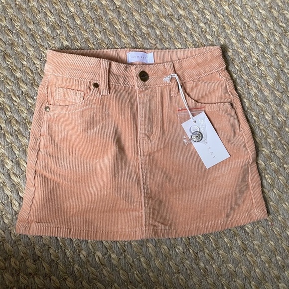 JAMIE Kay skirt 5Y - Picture 3 of 3